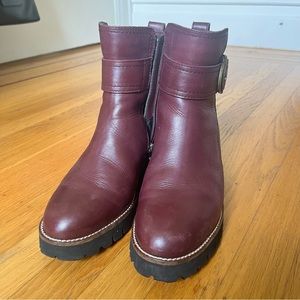 Blondo “Dagger” boot in plum | Ladies size 8.5 | waterproof with zipper